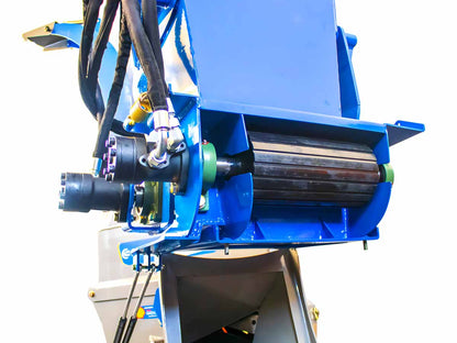 Holzhäcksler Schredder Zapfwellenhäcksler bis 15cm mit hydraulischen Einzug